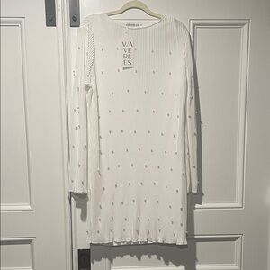 Vaveres Elegant Ivory Long Sleeve Dress